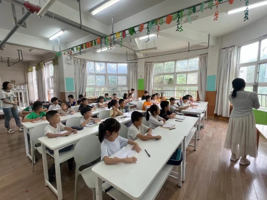 2 暑托班教室.jpg