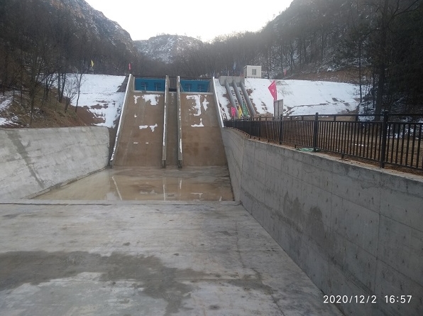 5西峰实验坝.jpg